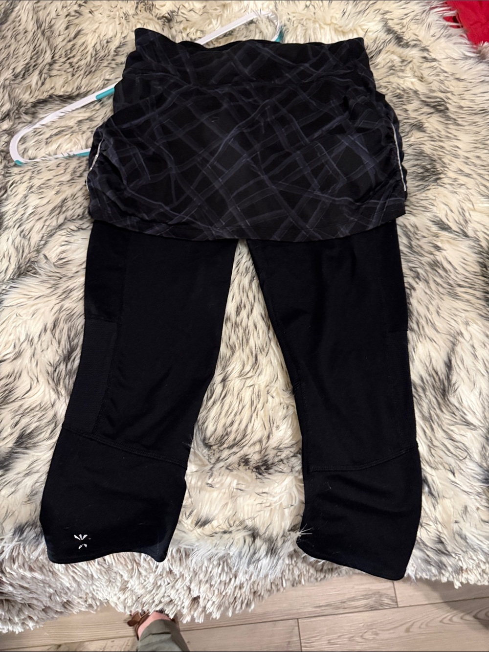 Athleta Black Skirted Capri Leggings with Subtle Pattern